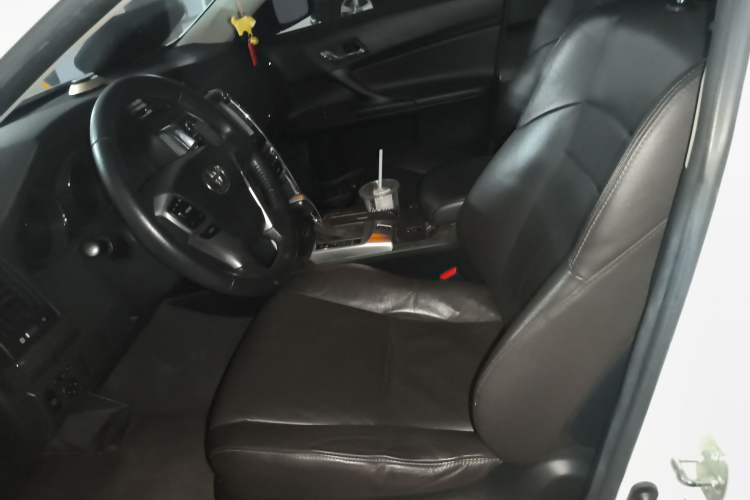 Used Toyota Reiz 2013 2.5V Elite Edition Left Front Seat