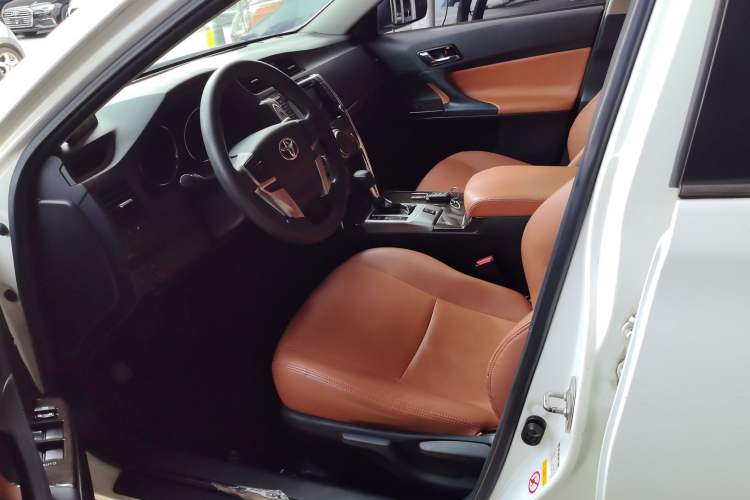 Used Toyota Reiz 2013 2.5S Elite Edition Left Front Seat