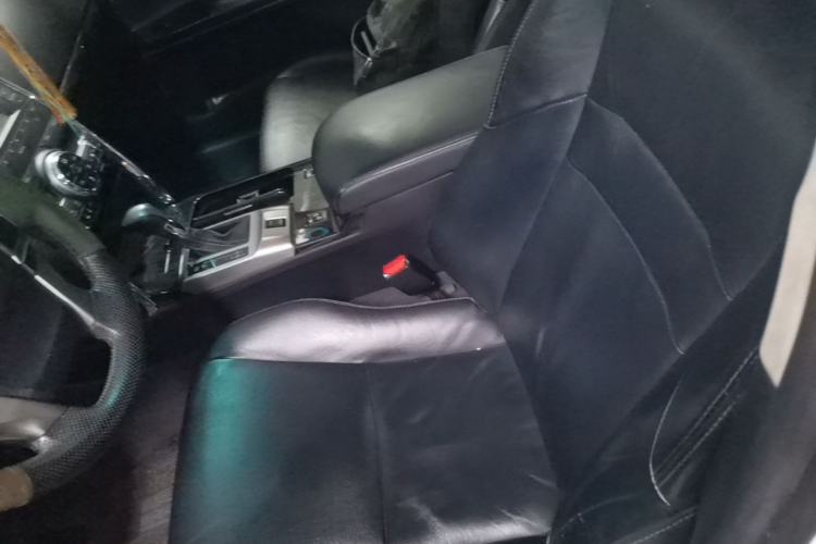 Used Toyota Reiz 2013 2.5V Elite Edition Left Front Seat