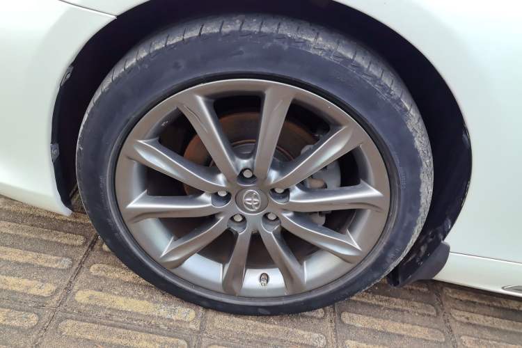 Used Toyota Reiz 2013 2.5V Shangrui Edition Left Front Wheel Hub