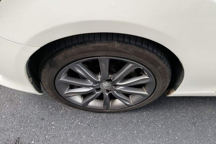 Used Toyota Reiz 2013 2.5S Elite Edition Left Front Wheel Hub