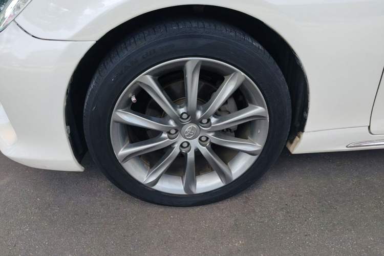 Used Toyota Reiz 2013 2.5V Shangrui Edition Left Front Wheel Hub