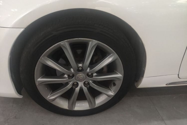 Used Toyota Reiz 2013 2.5V Shangrui Edition Left Front Wheel Hub
