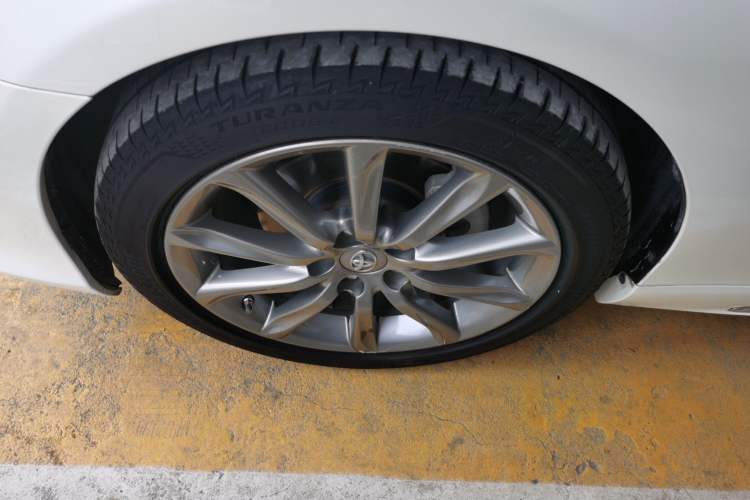Used Toyota Reiz 2013 2.5V Shangrui Edition Left Front Wheel Hub