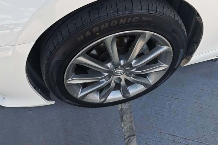 Used Toyota Reiz 2013 2.5V Shangrui Edition Left Front Wheel Hub