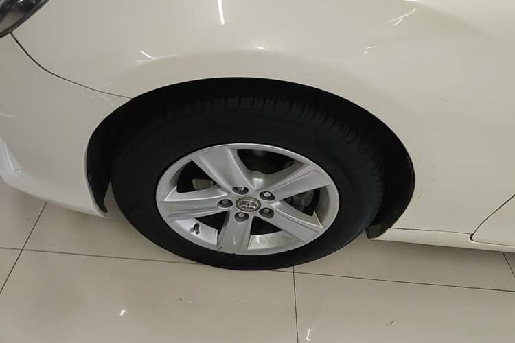 Used Toyota Reiz 2013 2.5S Elite Edition Left Front Wheel Hub