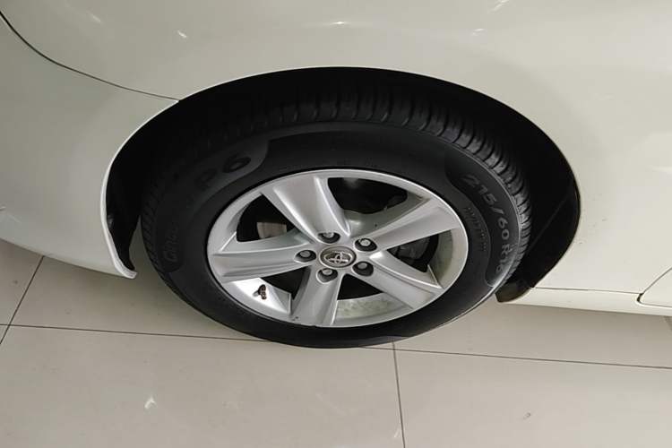 Used Toyota Reiz 2013 2.5S Elite Edition Left Front Wheel Hub