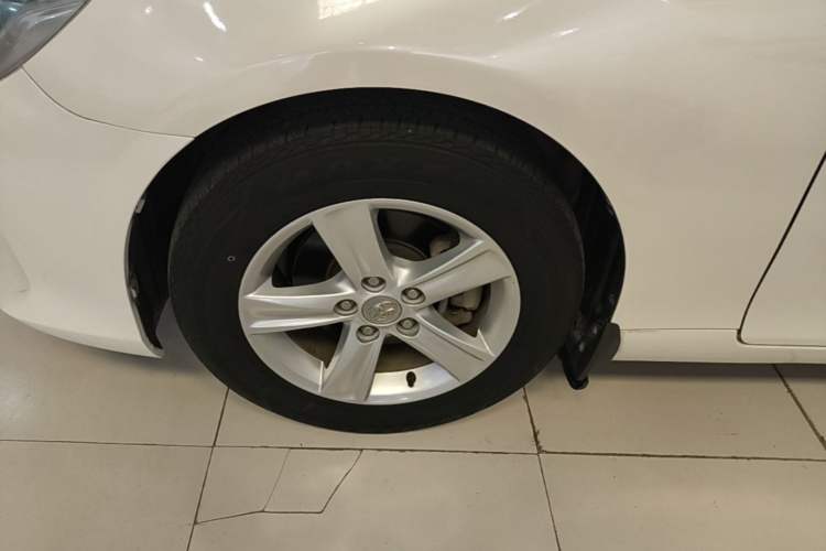 Used Toyota Reiz 2013 2.5S Elite Edition Left Front Wheel Hub