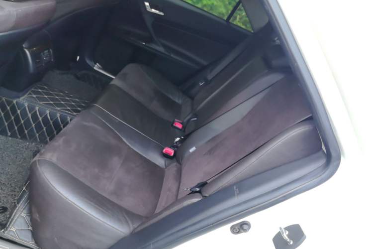 Used Toyota Reiz 2013 2.5V Shangrui Edition Left Rear Seat