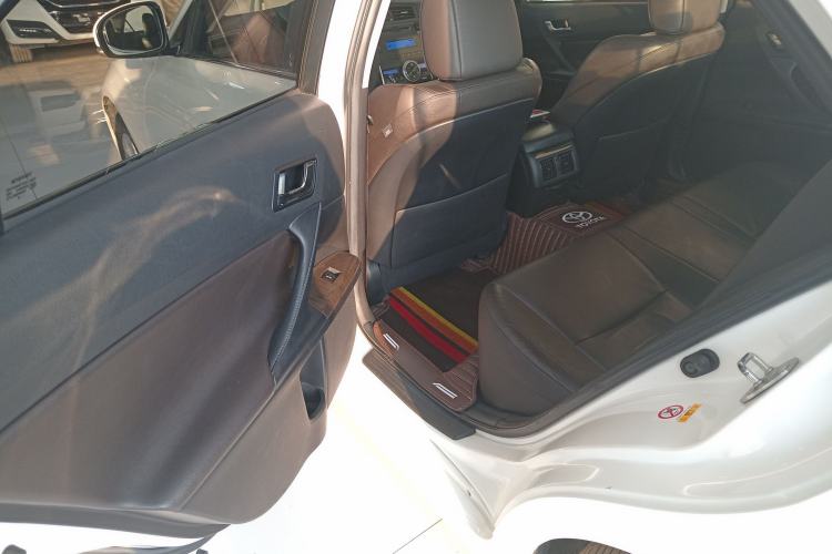 Used Toyota Reiz 2013 2.5V Elite Edition Left Rear Seat