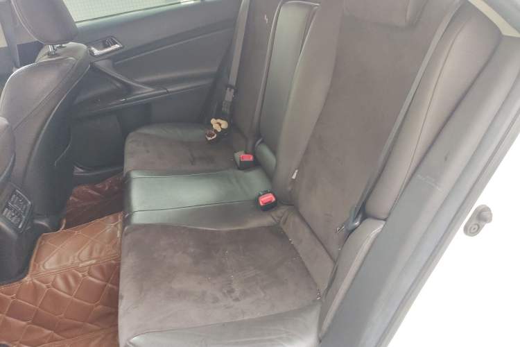 Used Toyota Reiz 2013 2.5V Shangrui Edition Left Rear Seat