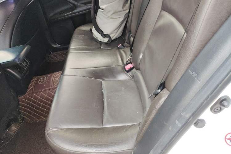 Used Toyota Reiz 2013 2.5V Elite Edition Left Rear Seat