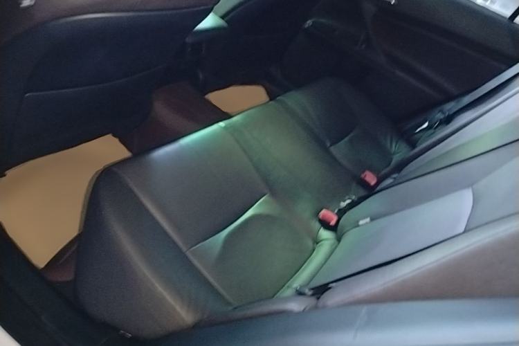 Used Toyota Reiz 2013 2.5V Elite Edition Left Rear Seat