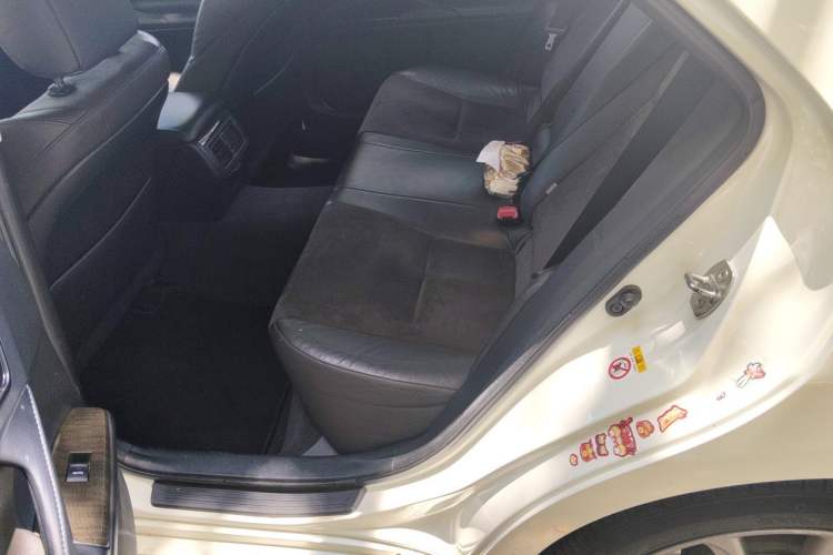 Used Toyota Reiz 2013 2.5V Shangrui Navigation Edition Left Rear Seat