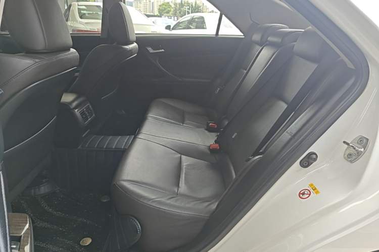 Used Toyota Reiz 2013 2.5V Elite Edition Left Rear Seat