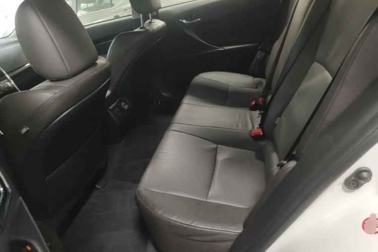 Used Toyota Reiz 2013 2.5V Elite Edition Left Rear Seat