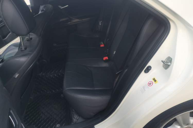 Used Toyota Reiz 2013 2.5V Elite Edition Left Rear Seat