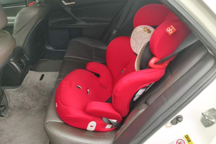 Used Toyota Reiz 2013 2.5V Supreme Edition Left Rear Seat