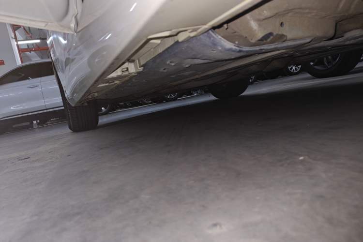 Used Toyota Reiz 2013 2.5V Elite Edition Left Side Sill