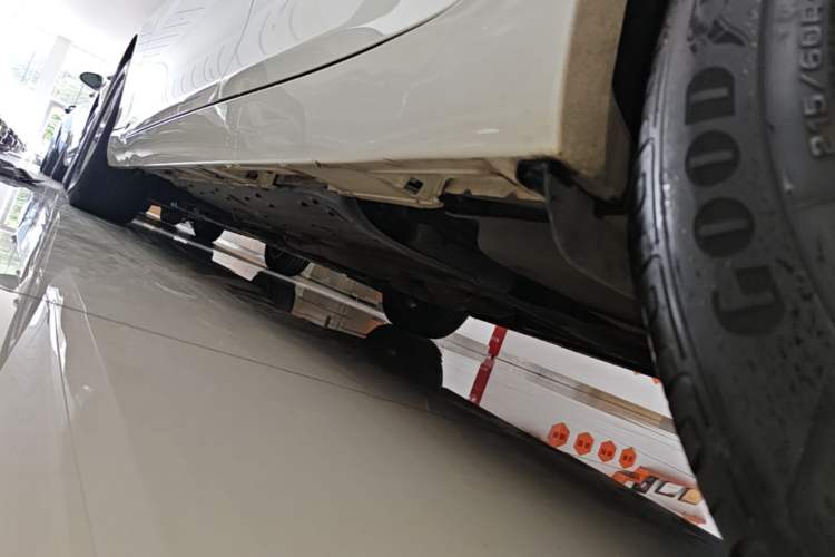 Used Toyota Reiz 2013 2.5S Elite Edition Left Side Sill