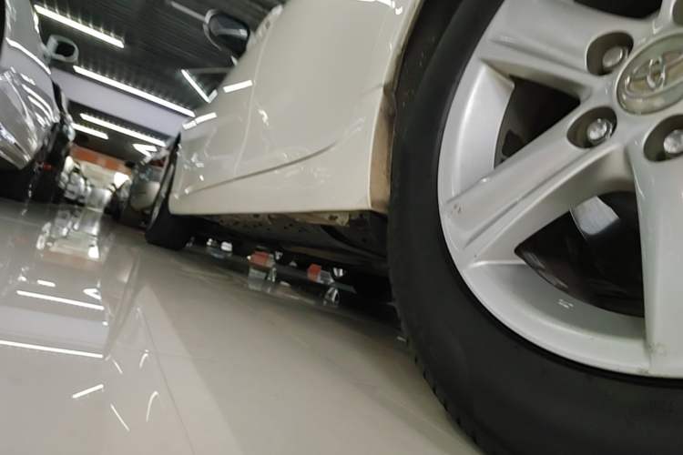 Used Toyota Reiz 2013 2.5S Elite Edition Left Side Sill