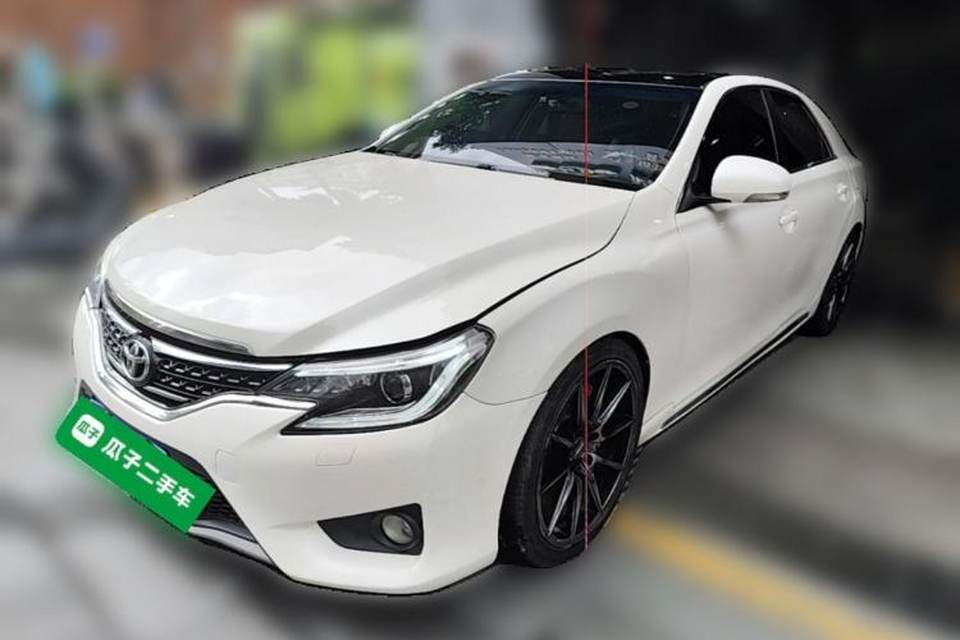 Toyota Reiz 2013
