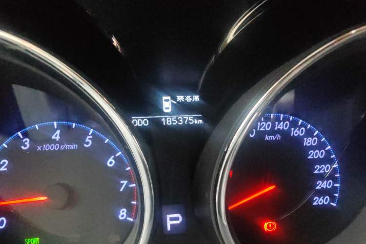 Used Toyota Reiz 2013 2.5S Elite Edition Odometer Close Up