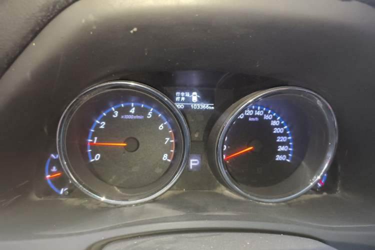 Used Toyota Reiz 2013 2.5V Elite Edition Odometer Close Up