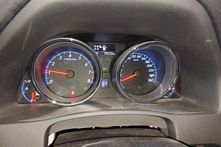 Used Toyota Reiz 2013 2.5V Elite Edition Odometer Close Up