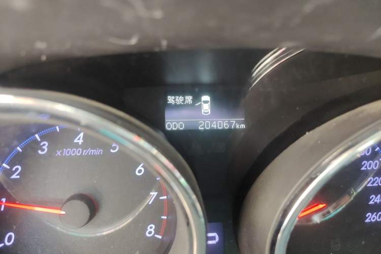 Used Toyota Reiz 2013 2.5S Elite Edition Odometer Close Up