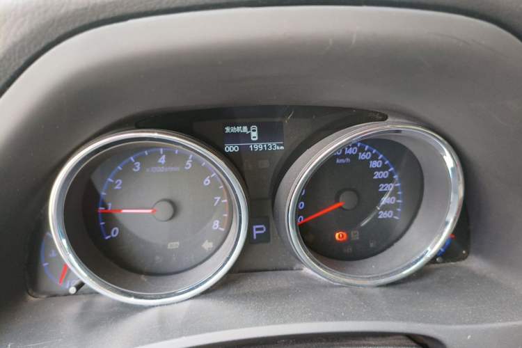Used Toyota Reiz 2013 2.5S Elite Edition Odometer Close Up