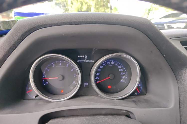 Used Toyota Reiz 2013 2.5S Elite Edition Odometer Close Up