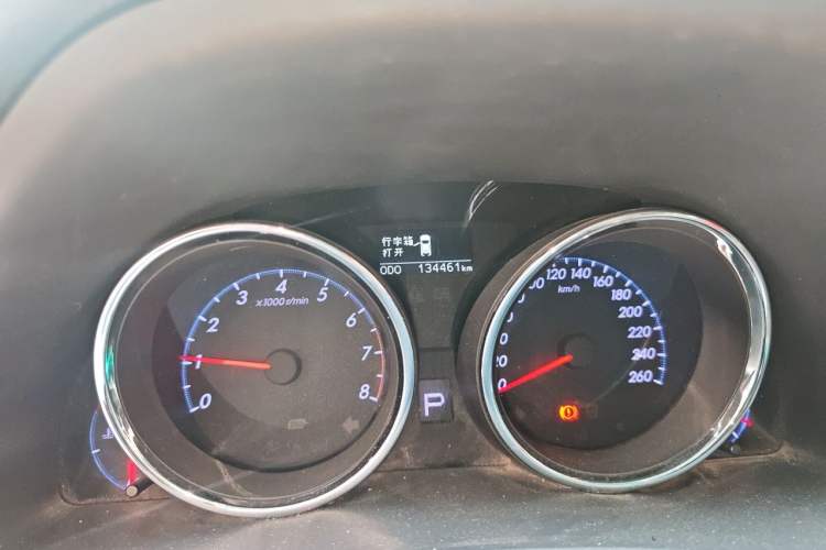 Used Toyota Reiz 2013 2.5V Elite Edition Odometer Close Up