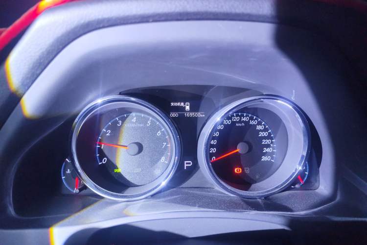 Used Toyota Reiz 2013 2.5V Shangrui Edition Odometer Close Up