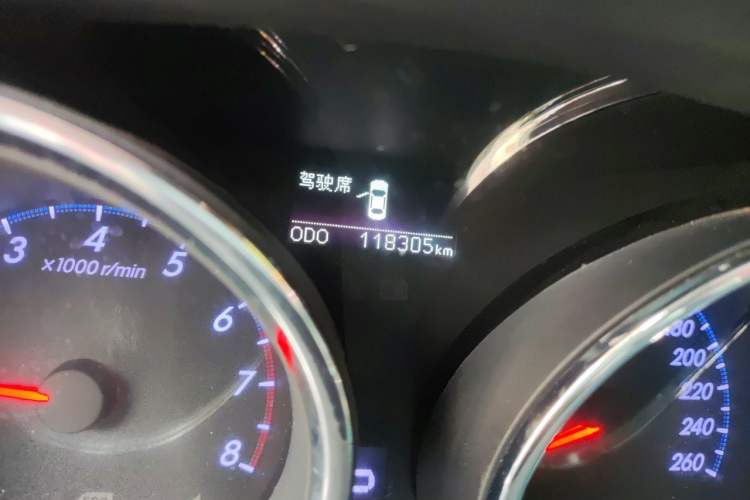 Used Toyota Reiz 2013 2.5V Shangrui Edition Odometer Close Up