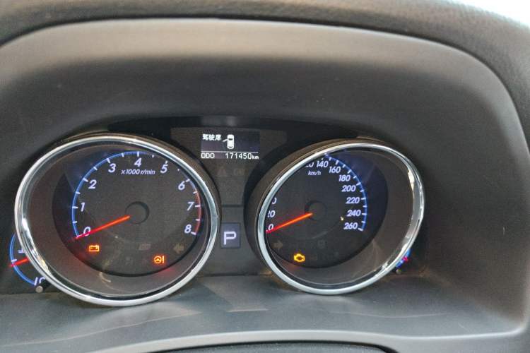 Used Toyota Reiz 2013 2.5S Elite Edition Odometer Close Up