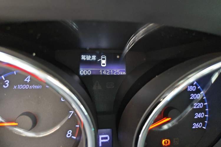 Used Toyota Reiz 2013 2.5V Shangrui Edition Odometer Close Up