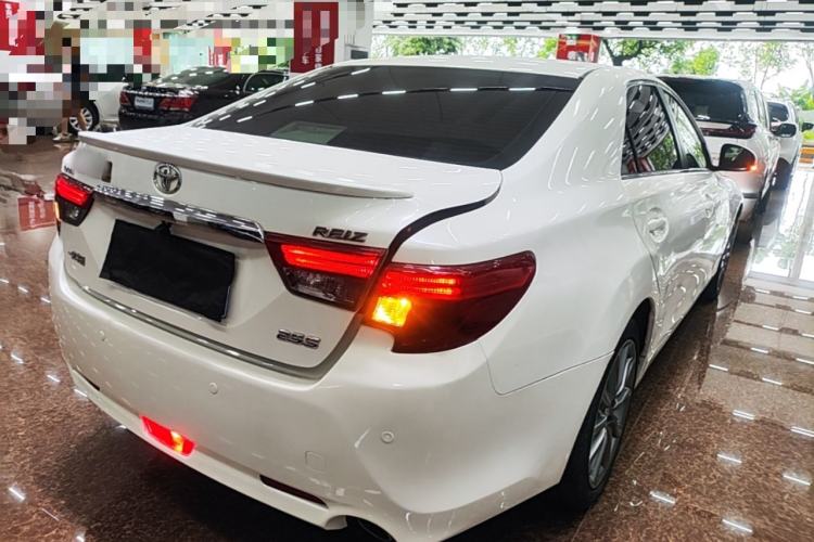 Used Toyota Reiz 2013 2.5S Elite Edition Rear Right 45 Deg