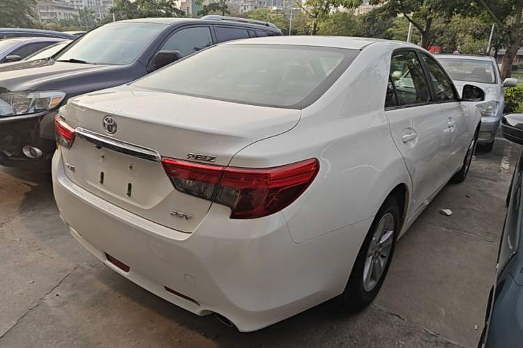 Used Toyota Reiz 2013 2.5V Elite Edition Rear Right 45 Deg