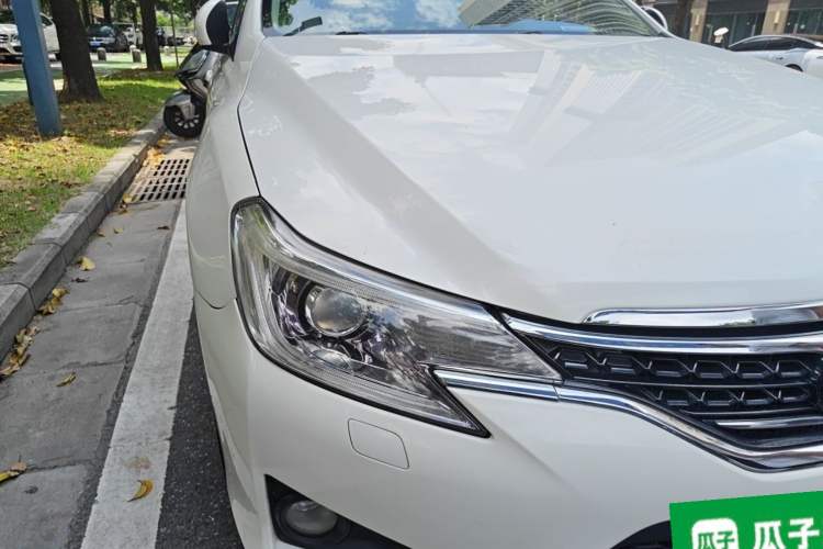 Used Toyota Reiz 2013 2.5V Shangrui Edition Right Front Headlight