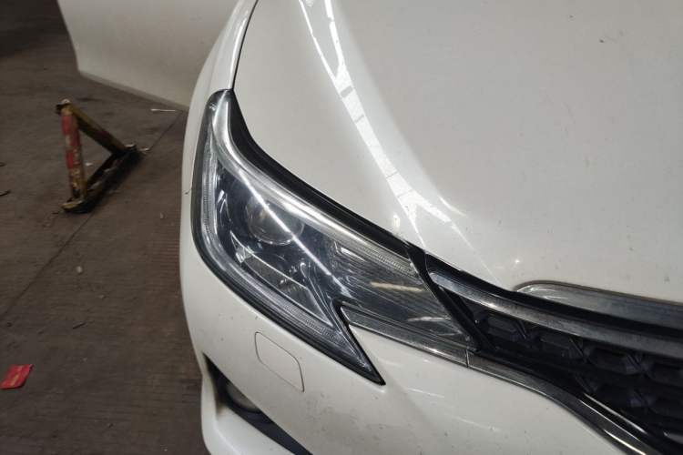 Used Toyota Reiz 2013 2.5S Elite Edition Right Front Headlight
