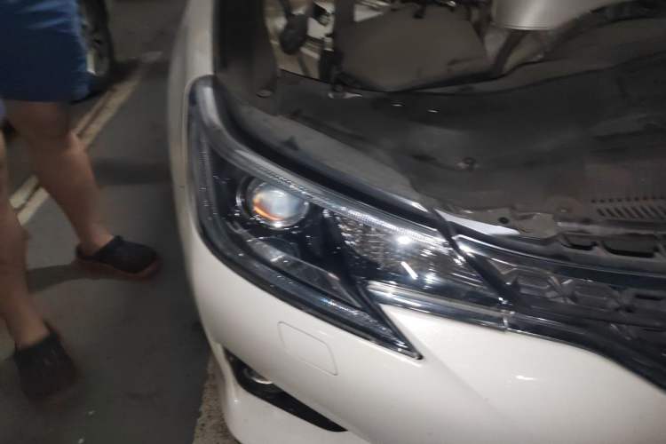 Used Toyota Reiz 2013 2.5V Shangrui Edition Right Front Headlight