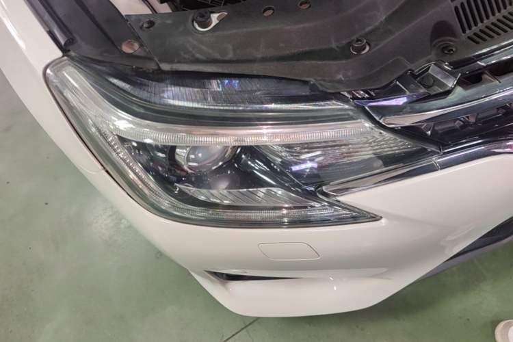 Used Toyota Reiz 2013 2.5V Shangrui Edition Right Front Headlight