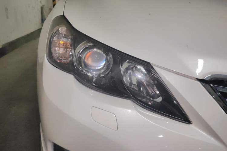 Used Toyota Reiz 2013 2.5V Shangrui Navigation Edition Right Front Headlight