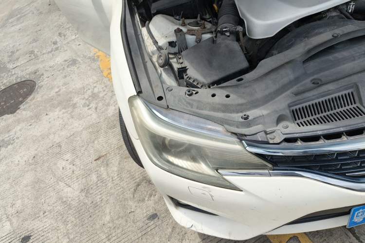 Used Toyota Reiz 2013 2.5V Elite Edition Right Front Headlight