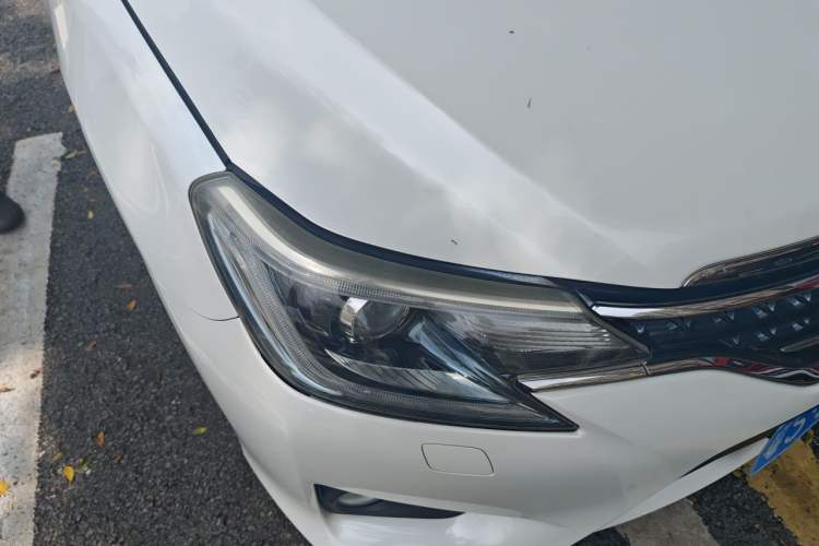 Used Toyota Reiz 2013 2.5S Elite Edition Right Front Headlight