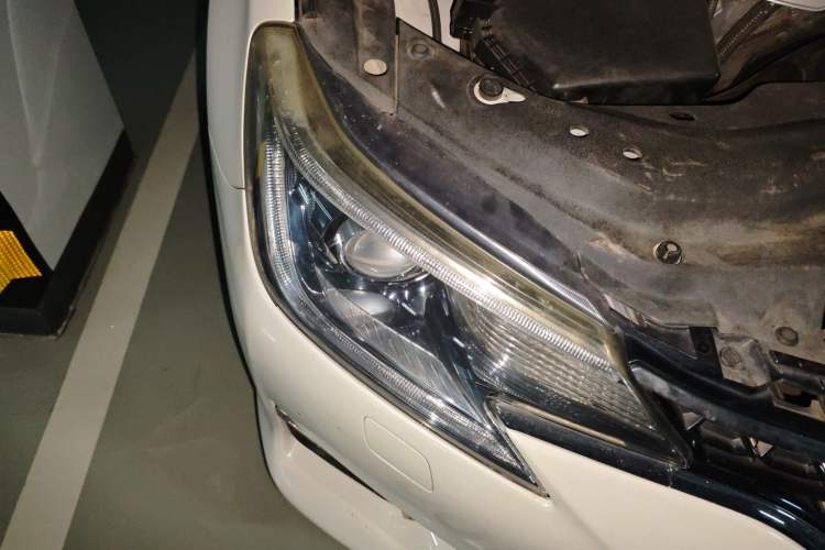 Used Toyota Reiz 2013 2.5S Elite Edition Right Front Headlight
