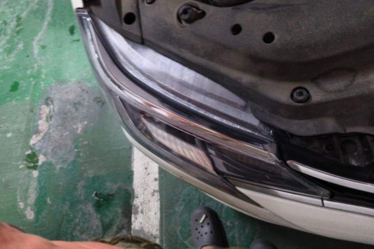 Used Toyota Reiz 2013 2.5V Elite Edition Right Front Headlight