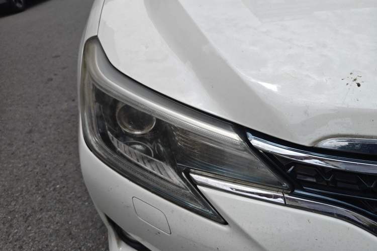 Used Toyota Reiz 2013 2.5S Elite Edition Right Front Headlight