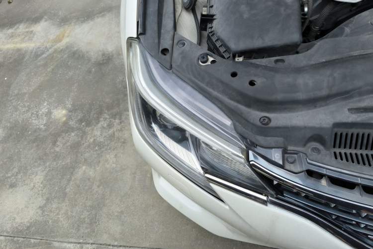 Used Toyota Reiz 2013 2.5V Elite Edition Right Front Headlight